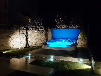 Logo of Hot Tub Tony's